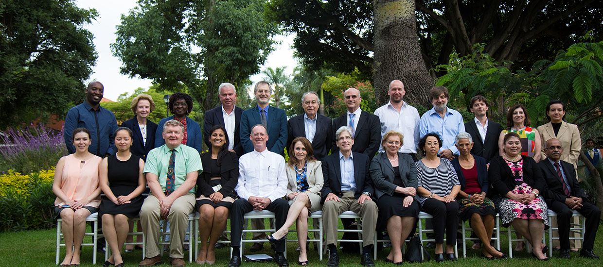 LANCET-PALLIATIVE-CARE-CUERNAVACA-MEETING-GROUP-1240x550.jpg